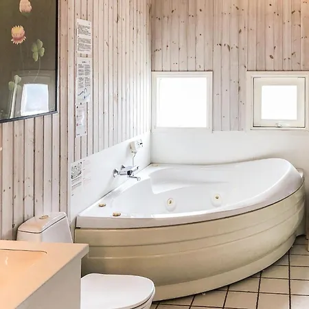 Cozy In Hvide Sande With Wifi